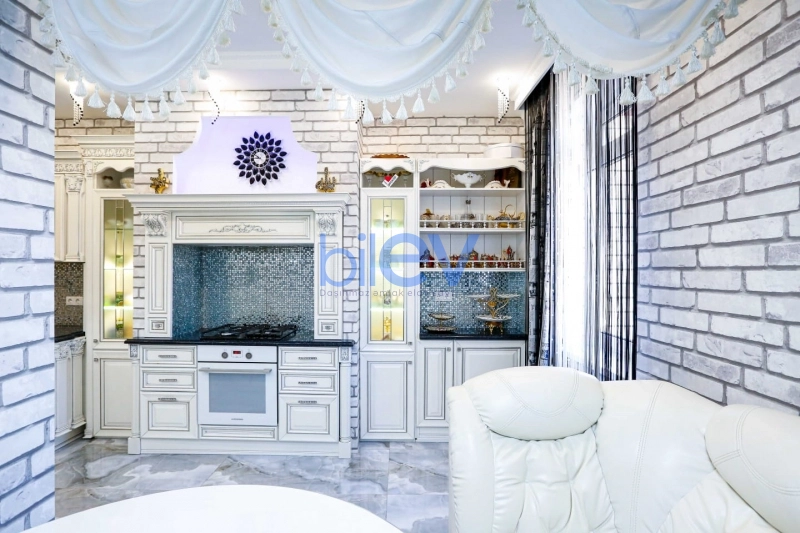 Satış 10 otaqlı Villa  900m², Bakı