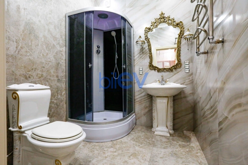 Satış 10 otaqlı Villa  900m², Bakı