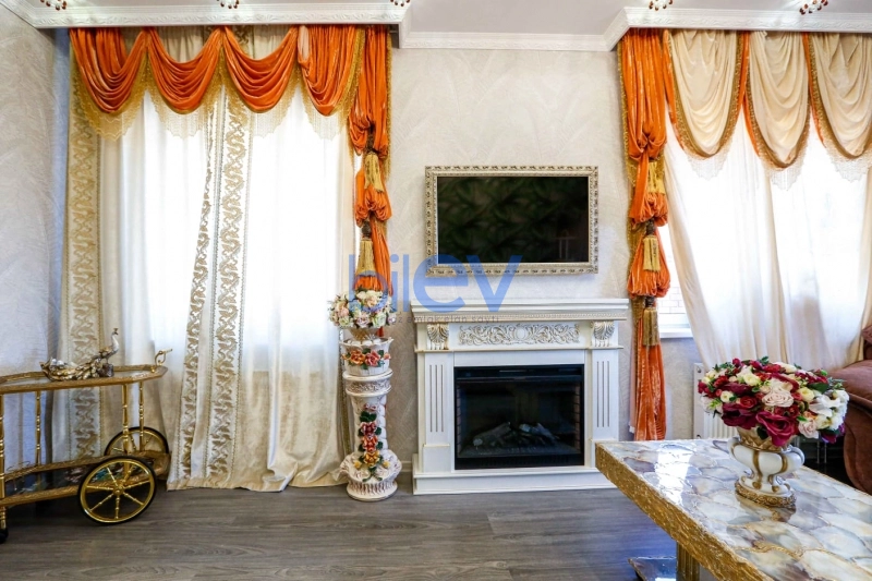 Satış 10 otaqlı Villa  900m², Bakı