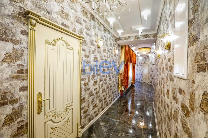 Satış 10 otaqlı Villa  900m², Bakı
