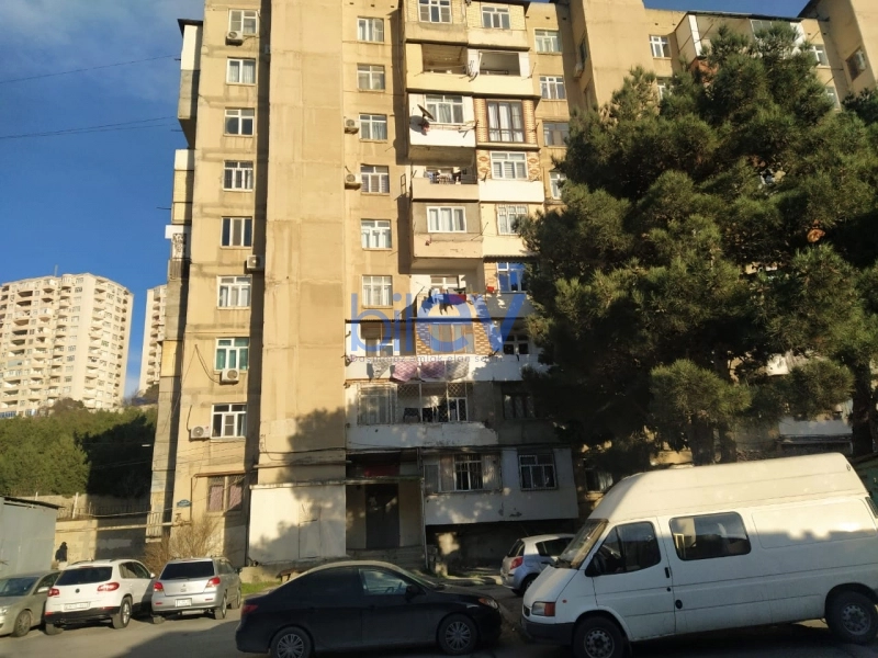 Satış 2 otaqlı Köhnə Tikili bina evi  60m², Bakı