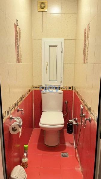 Satış 3 otaqlı Köhnə Tikili bina evi  65m², Bakı