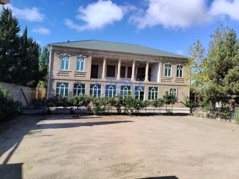Satış 14 otaqlı Obyekt  840m², Bakı