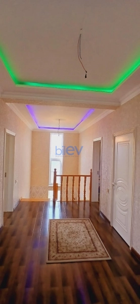 Satış 5 otaqlı Bağ evi  220m², Bakı