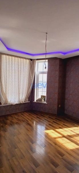 Satış 5 otaqlı Bağ evi  220m², Bakı
