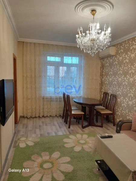 Aylıq Kirayə 2 otaqlı Köhnə Tikili bina evi  55m², Bakı
