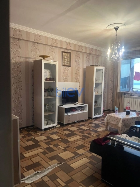 Satış 2 otaqlı Köhnə Tikili bina evi  80m², Bakı