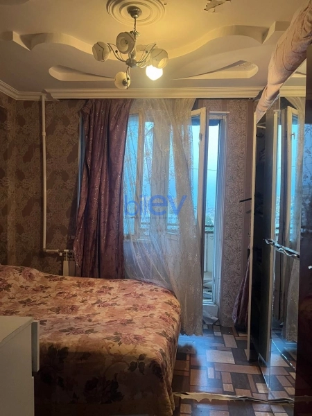 Satış 2 otaqlı Köhnə Tikili bina evi  80m², Bakı