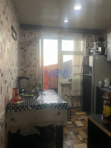 Satış 2 otaqlı Köhnə Tikili bina evi  80m², Bakı