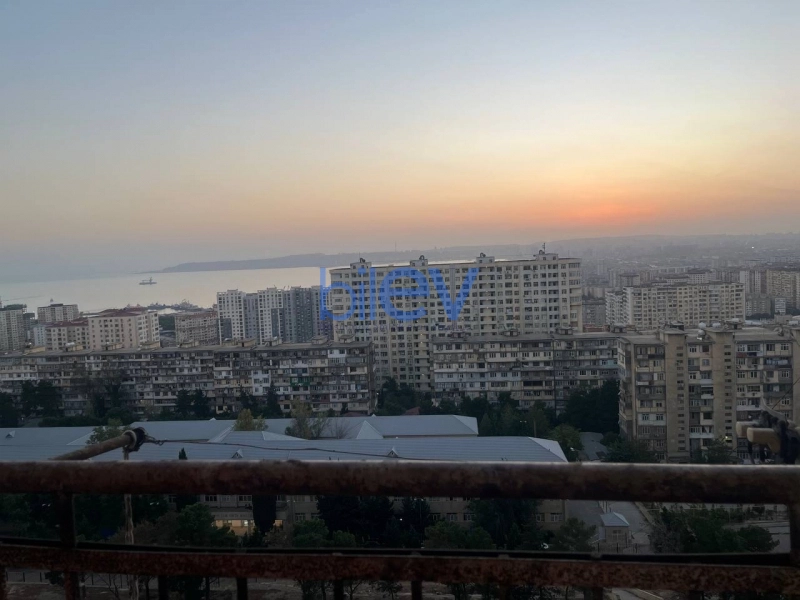 Satış 2 otaqlı Köhnə Tikili bina evi  80m², Bakı