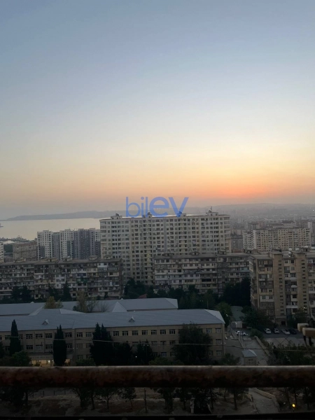 Satış 2 otaqlı Köhnə Tikili bina evi  80m², Bakı
