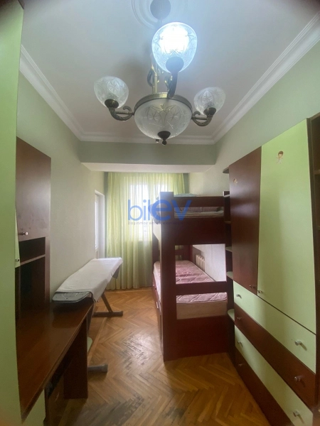 Satış 4 otaqlı Köhnə Tikili bina evi  110m², Bakı