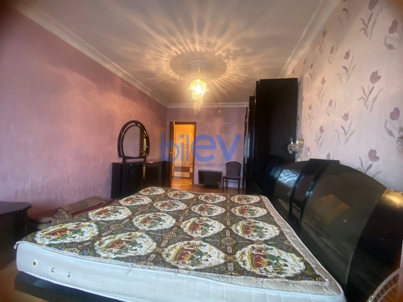 Satış 4 otaqlı Köhnə Tikili bina evi  110m², Bakı