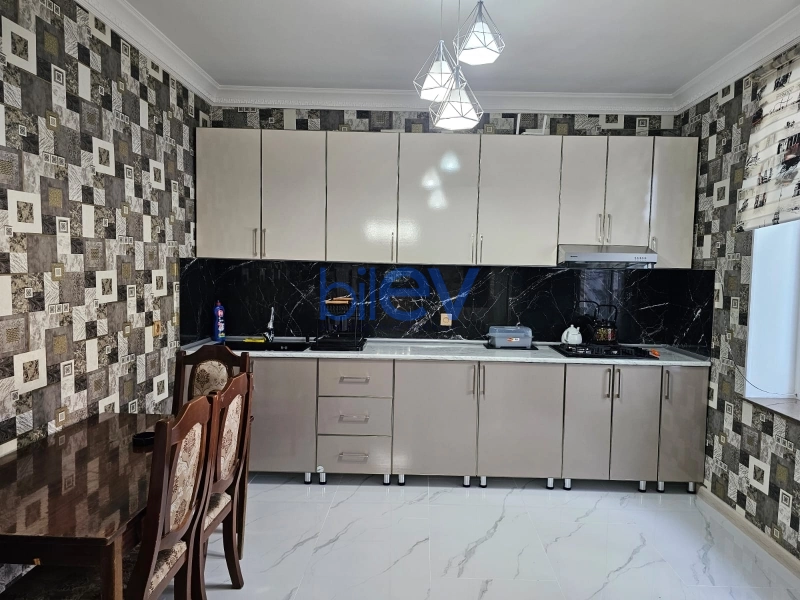 Günlük Kirayə 5 otaqlı Həyət evi  300m², Qəbələ