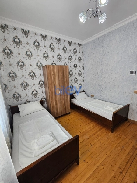 Günlük Kirayə 5 otaqlı Həyət evi  300m², Qəbələ