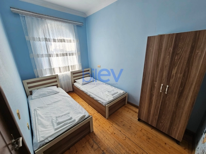 Günlük Kirayə 5 otaqlı Həyət evi  300m², Qəbələ