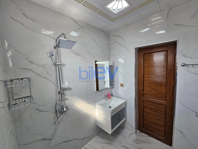 Günlük Kirayə 5 otaqlı Həyət evi  300m², Qəbələ