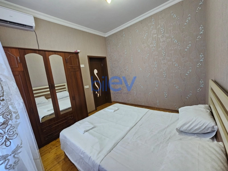 Günlük Kirayə 5 otaqlı Həyət evi  300m², Qəbələ