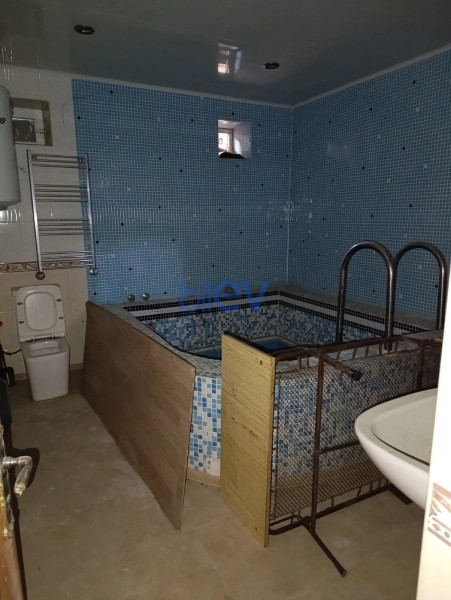 Satış 8 otaqlı Yeni Tikili bina evi  198m², Bakı