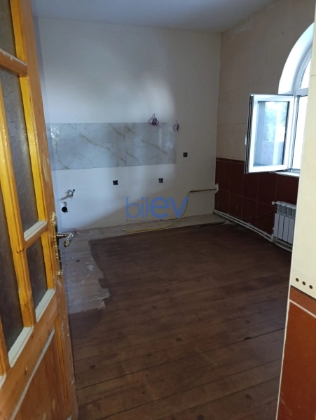 Satış 8 otaqlı Yeni Tikili bina evi  198m², Bakı