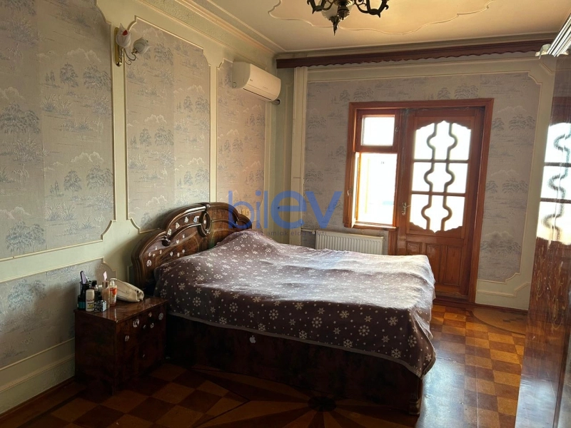 Satış 4 otaqlı Köhnə Tikili bina evi  100m², Bakı