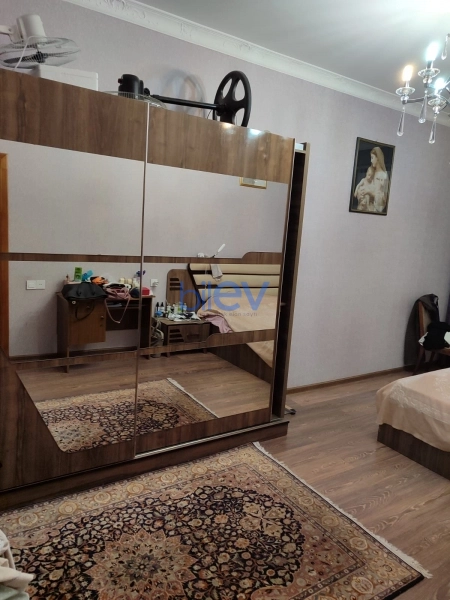 Satış 4 otaqlı Yeni Tikili bina evi  147m², Bakı
