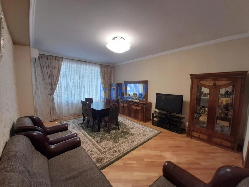 Satış 3 otaqlı Yeni Tikili bina evi  121m², Bakı