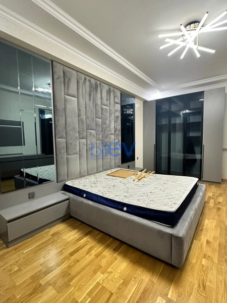 Aylıq Kirayə 3 otaqlı Yeni Tikili bina evi  106m², Bakı