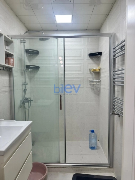 Aylıq Kirayə 3 otaqlı Yeni Tikili bina evi  106m², Bakı