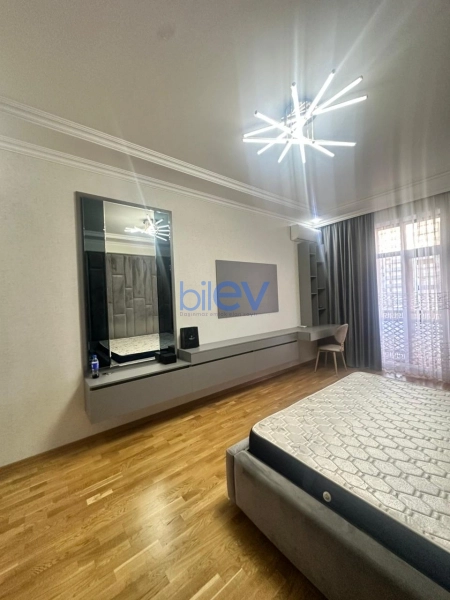 Aylıq Kirayə 3 otaqlı Yeni Tikili bina evi  106m², Bakı
