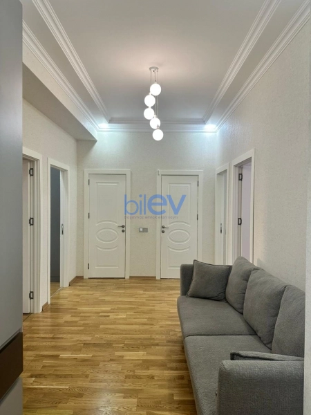 Aylıq Kirayə 3 otaqlı Yeni Tikili bina evi  106m², Bakı