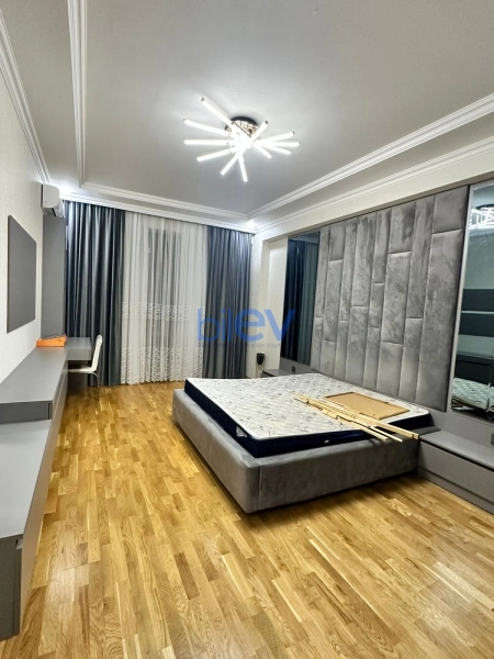 Aylıq Kirayə 3 otaqlı Yeni Tikili bina evi  106m², Bakı