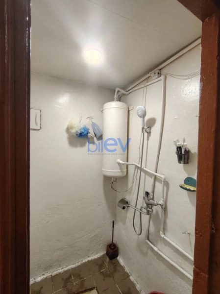 Satış 1 otaqlı Köhnə Tikili bina evi  40m², Bakı