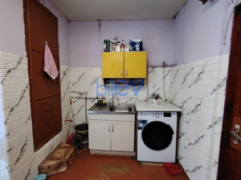 Satış 1 otaqlı Köhnə Tikili bina evi  40m², Bakı