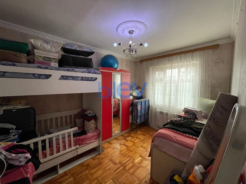Satış 3 otaqlı Köhnə Tikili bina evi  70m², Sumqayıt