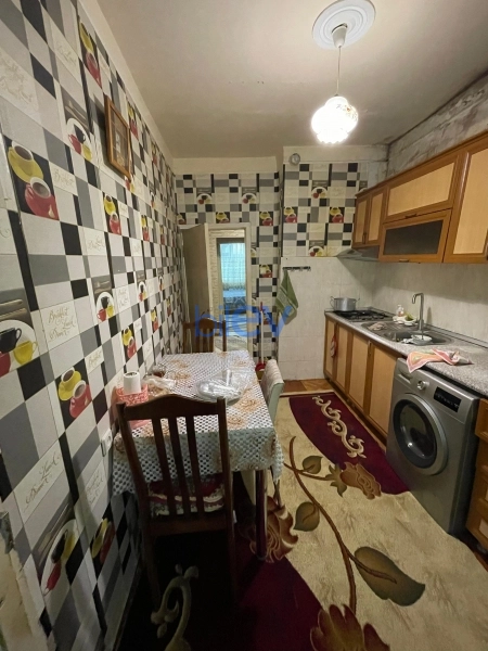 Satış 3 otaqlı Köhnə Tikili bina evi  70m², Sumqayıt