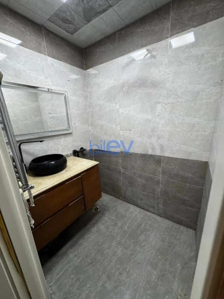 Aylıq Kirayə 3 otaqlı Yeni Tikili bina evi  90m², Bakı