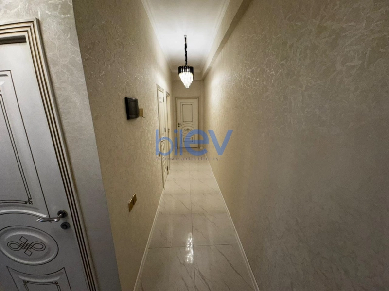 Aylıq Kirayə 3 otaqlı Yeni Tikili bina evi  90m², Bakı