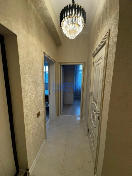 Aylıq Kirayə 3 otaqlı Yeni Tikili bina evi  90m², Bakı