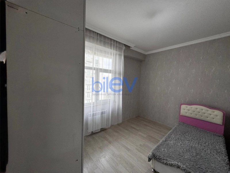 Aylıq Kirayə 3 otaqlı Yeni Tikili bina evi  90m², Bakı