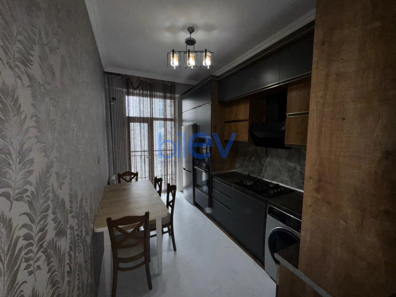 Aylıq Kirayə 3 otaqlı Yeni Tikili bina evi  90m², Bakı