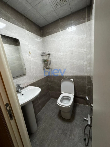 Aylıq Kirayə 3 otaqlı Yeni Tikili bina evi  90m², Bakı