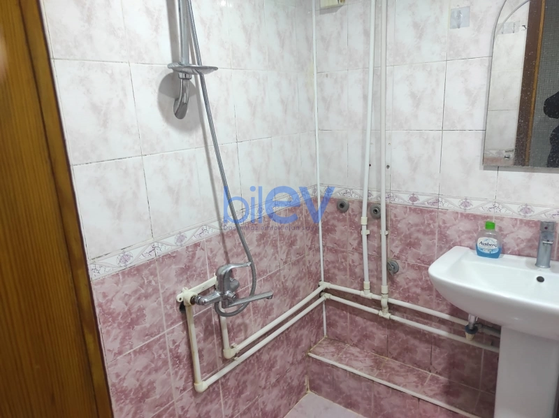 Aylıq Kirayə 2 otaqlı Köhnə Tikili bina evi  50m², Bakı