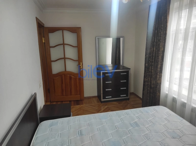Aylıq Kirayə 2 otaqlı Köhnə Tikili bina evi  50m², Bakı