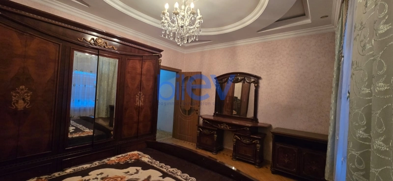 Aylıq Kirayə 3 otaqlı Yeni Tikili bina evi  130m², Bakı