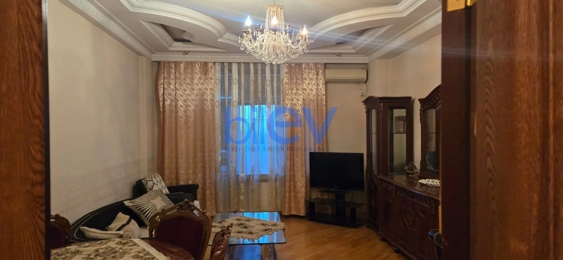 Aylıq Kirayə 3 otaqlı Yeni Tikili bina evi  130m², Bakı
