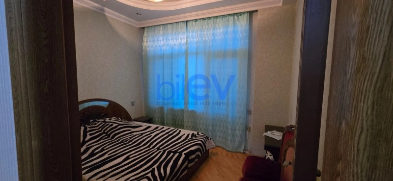 Aylıq Kirayə 3 otaqlı Yeni Tikili bina evi  130m², Bakı