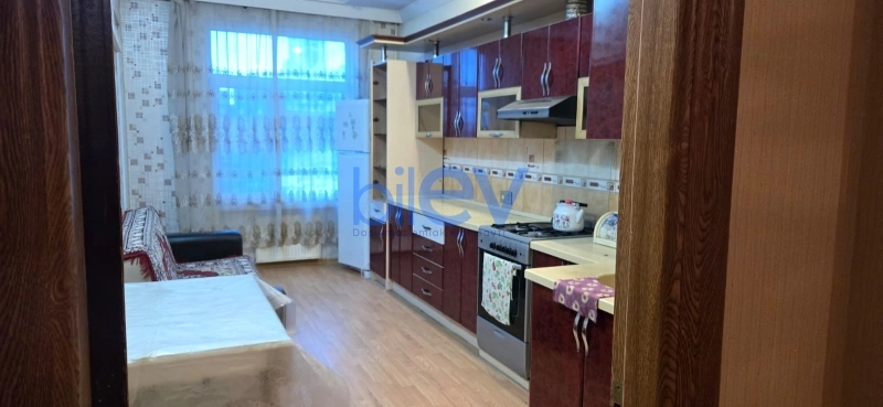 Aylıq Kirayə 3 otaqlı Yeni Tikili bina evi  130m², Bakı