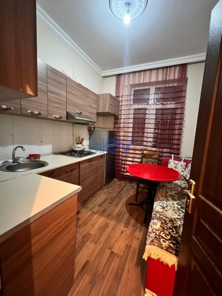 Aylıq Kirayə 1 otaqlı Yeni Tikili bina evi  40m², Bakı