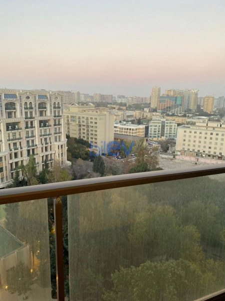 Aylıq Kirayə 3 otaqlı Yeni Tikili bina evi  172m², Bakı